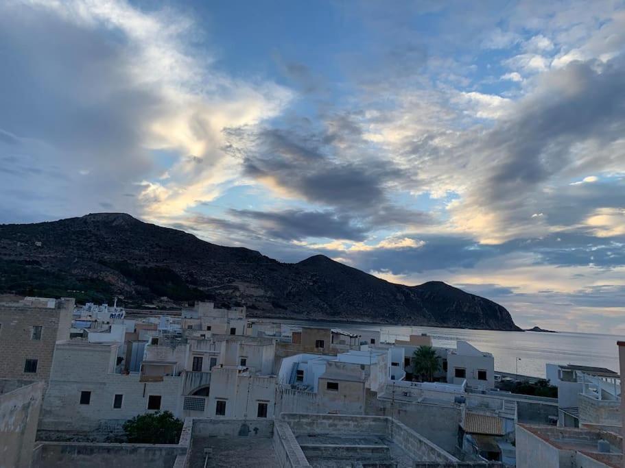 Al Centro Del Centro - Favignana Apartment Екстериор снимка